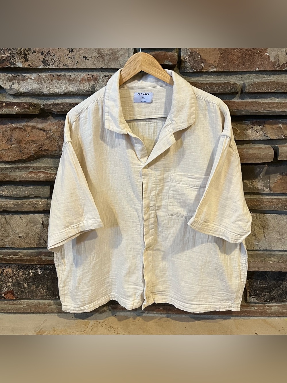 Old Navy Cream Cotton Cropped Short-Sleeve Button-Up Shirt